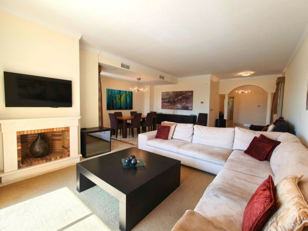 Middle Floor Apartment San Roque Club Cádiz - image 7