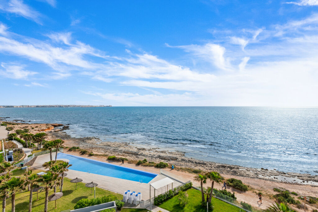 Middle Floor Apartment Punta Prima Alicante - image 7