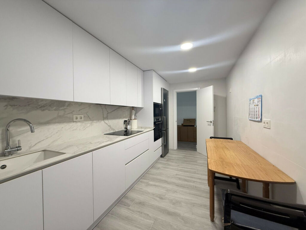 Middle Floor Apartment Marbella Málaga - image 6