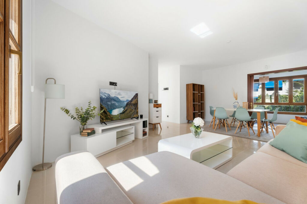 Middle Floor Apartment Puerto Banús Málaga - image 7