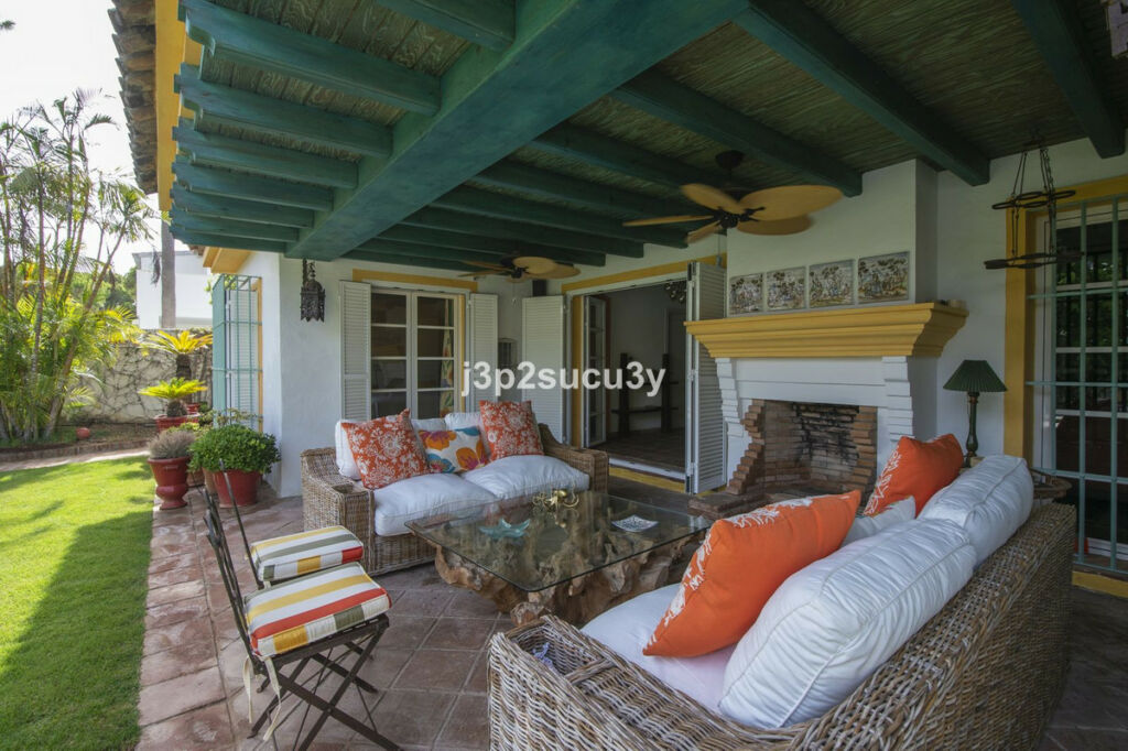 Detached Villa Benamara Málaga - image 7