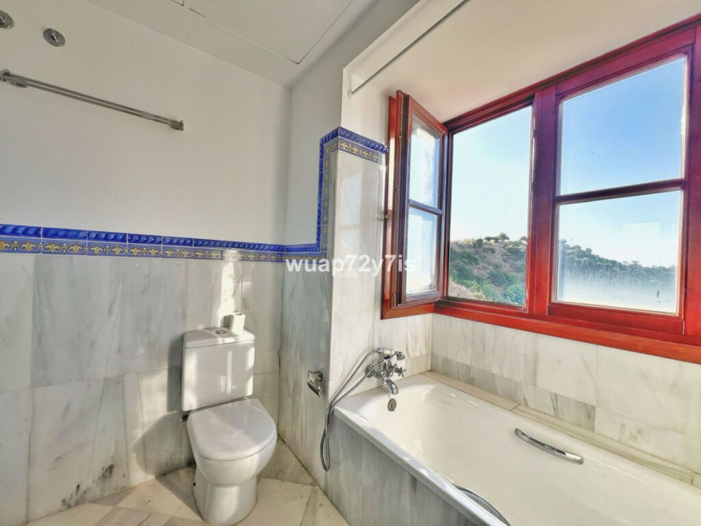Semi-Detached House Benahavís Málaga - image 7