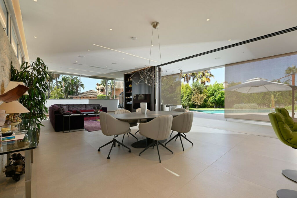 Detached Villa Marbesa Málaga - image 7