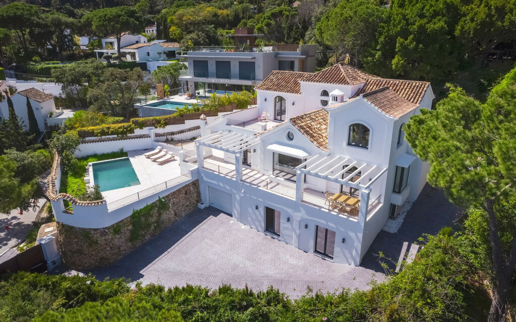 Detached Villa El Madroñal Málaga - image 7