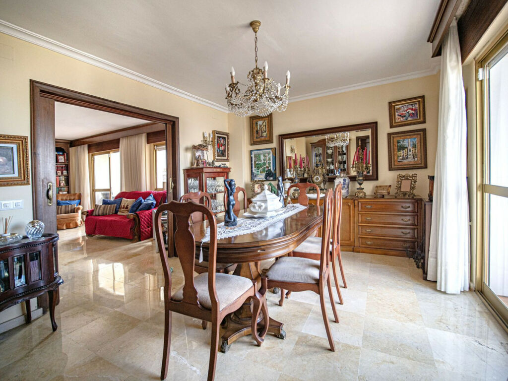 Middle Floor Apartment Benalmadena Málaga - image 7