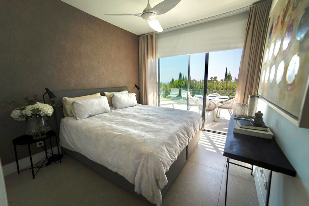 Middle Floor Apartment La Quinta Málaga - image 7