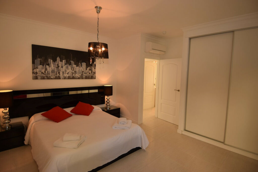 Ground Floor Apartment La Fustera Alicante - image 7