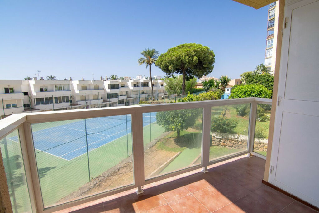 Ground Floor Apartment Estepona Málaga - image 7