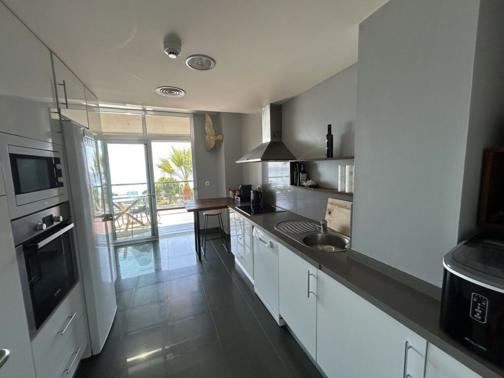 Middle Floor Apartment Manilva Málaga - image 6