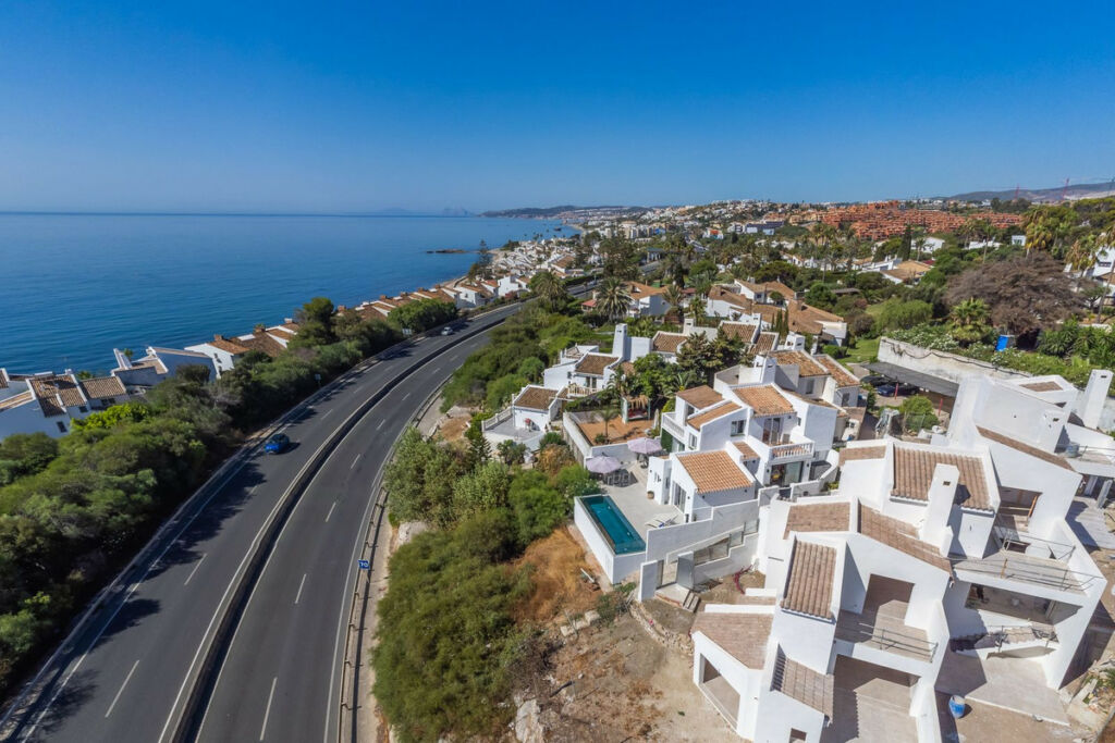 Detached Villa Estepona Málaga - image 72