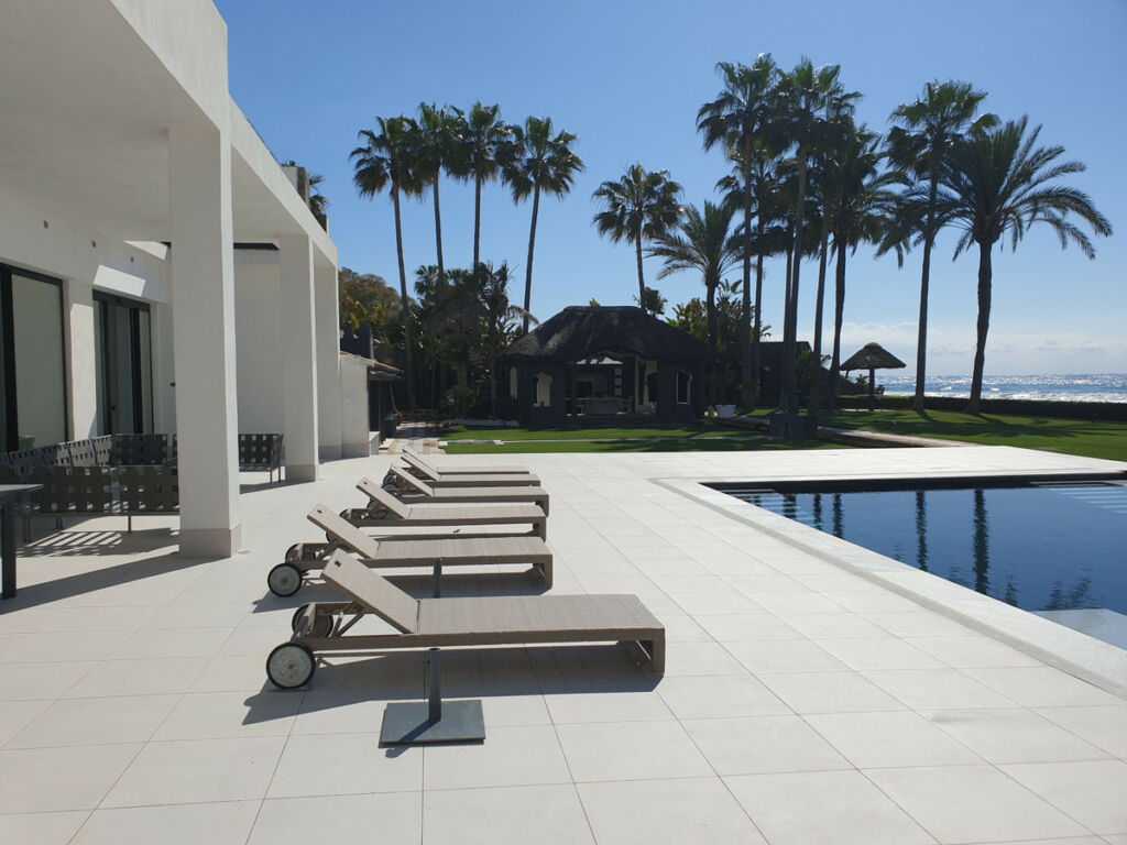 Detached Villa Los Monteros Málaga - image 4
