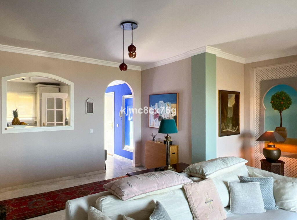 Penthouse Calahonda Málaga - image 8