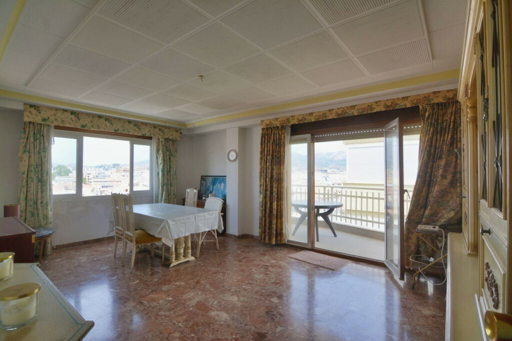 Middle Floor Apartment Fuengirola Málaga - image 8
