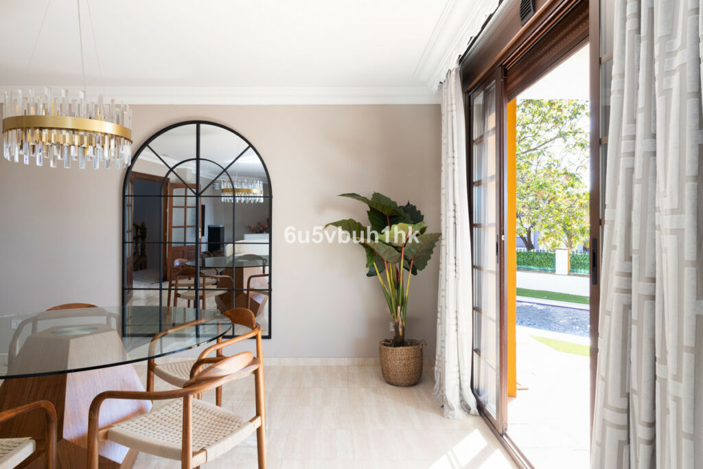 Detached Villa San Pedro de Alcántara Málaga - image 8