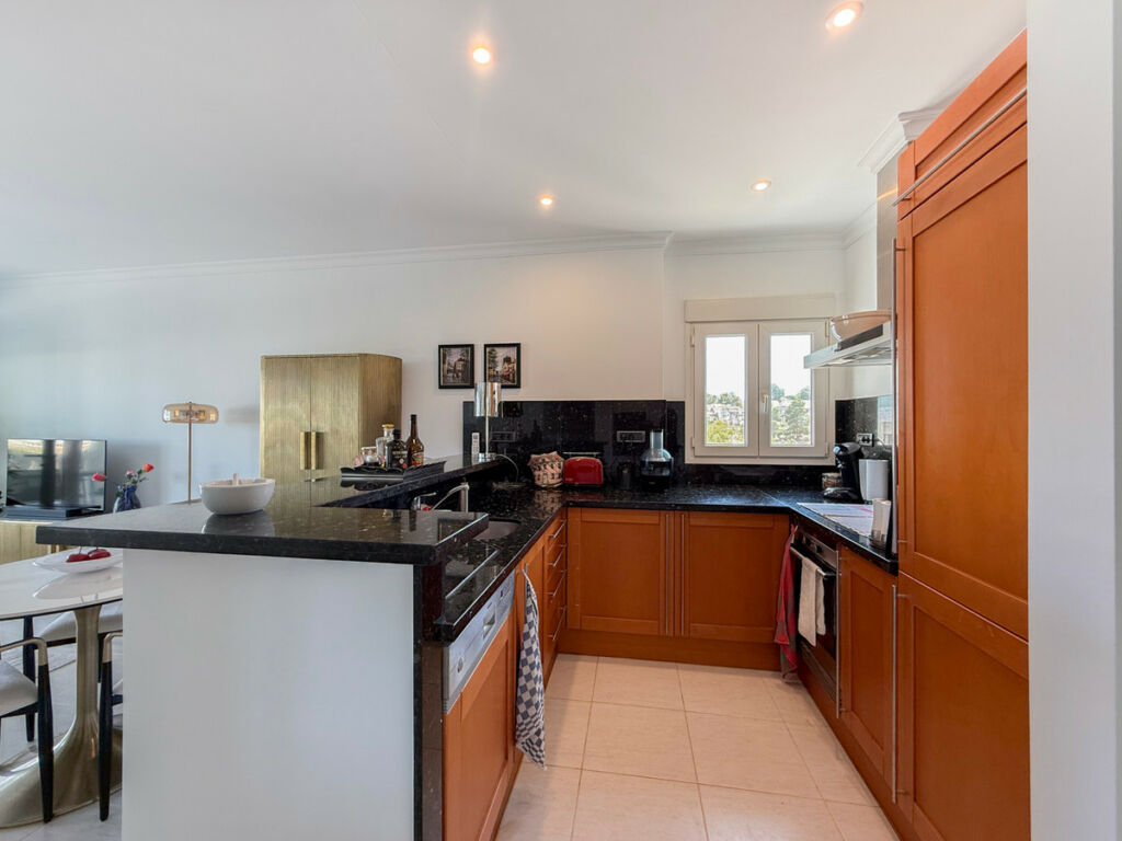Middle Floor Apartment Benissa Alicante - image 8