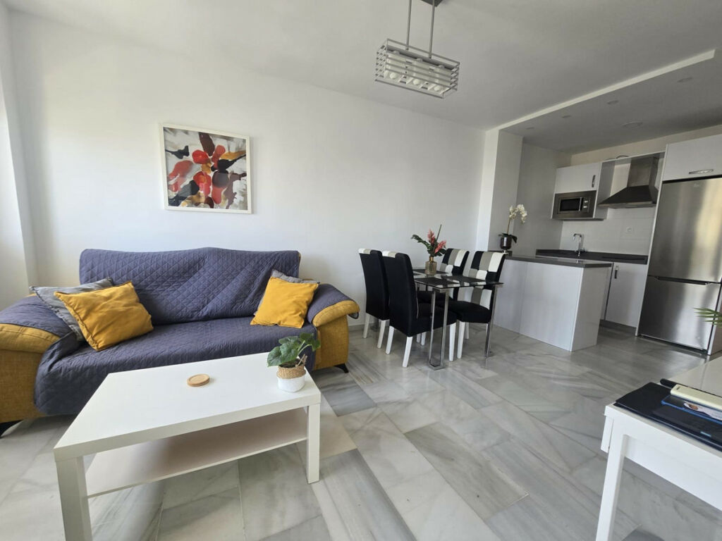 Middle Floor Apartment Benalmadena Costa Málaga - image 8