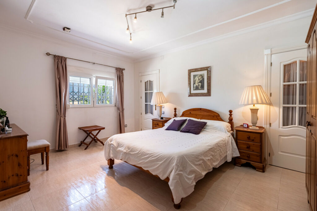 Detached Villa La Cala Golf Málaga - image 9