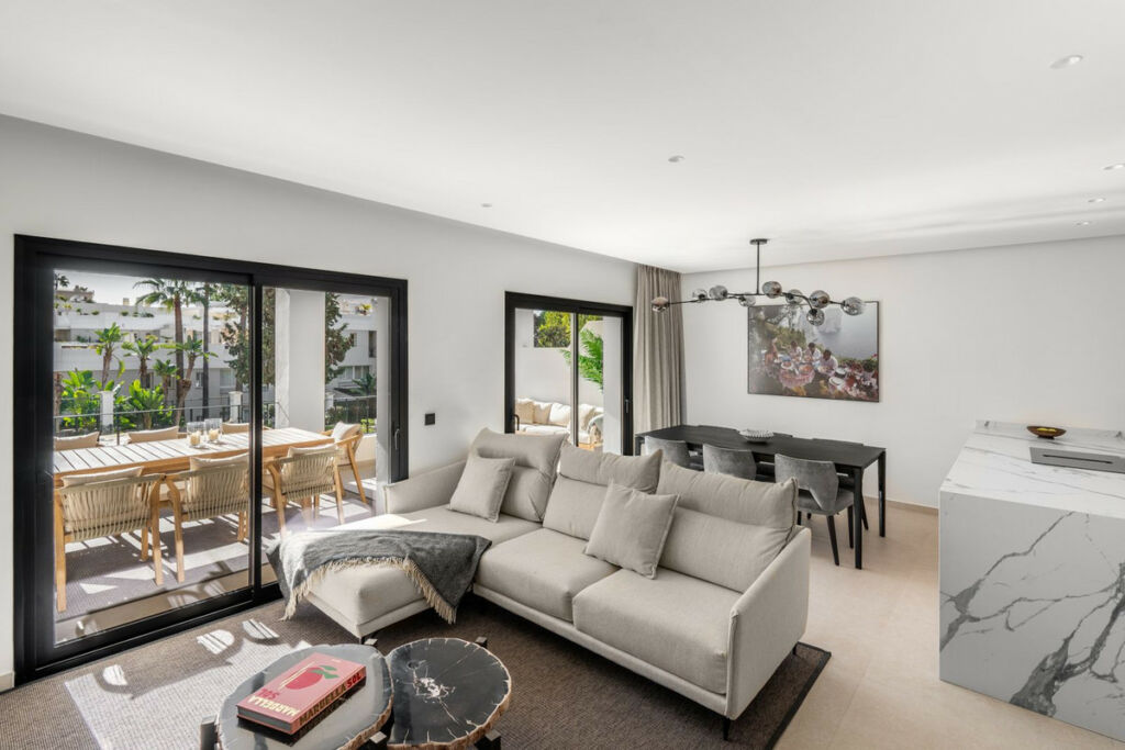 Penthouse Duplex Nueva Andalucía Málaga - image 8