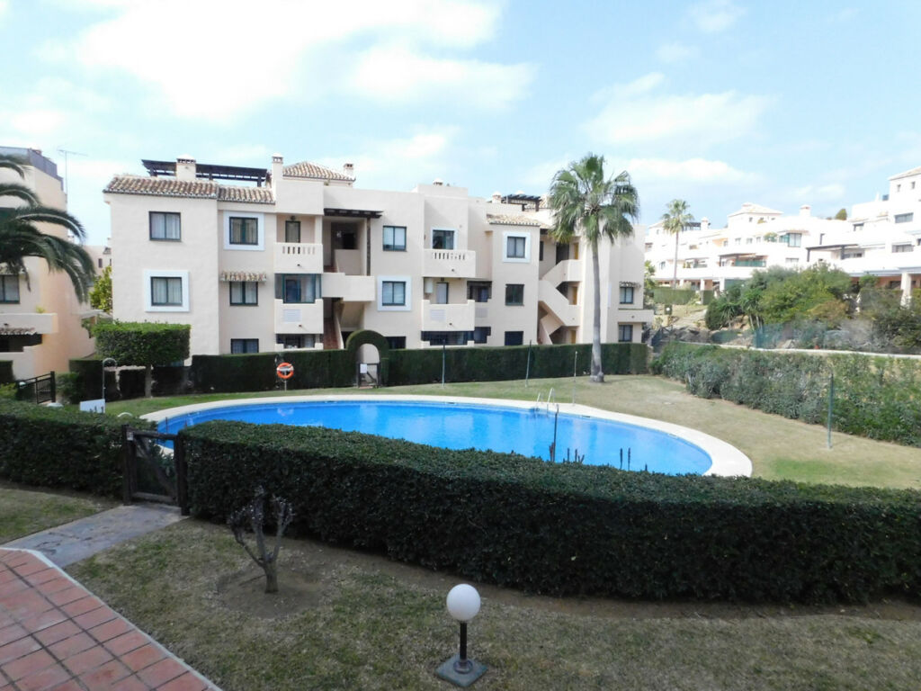 Ground Floor Apartment Elviria Málaga - image 8
