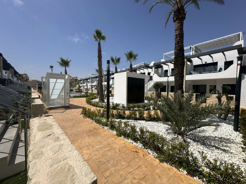 Ground Floor Apartment Punta Prima Alicante - image 8