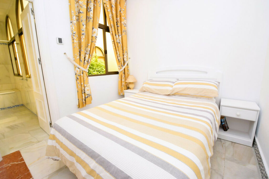 Middle Floor Apartment La Cala de Mijas Málaga - image 8