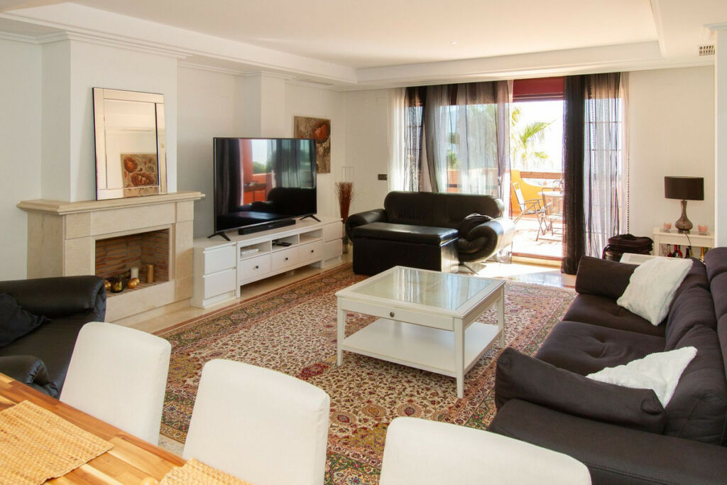 Penthouse La Mairena Málaga - image 8