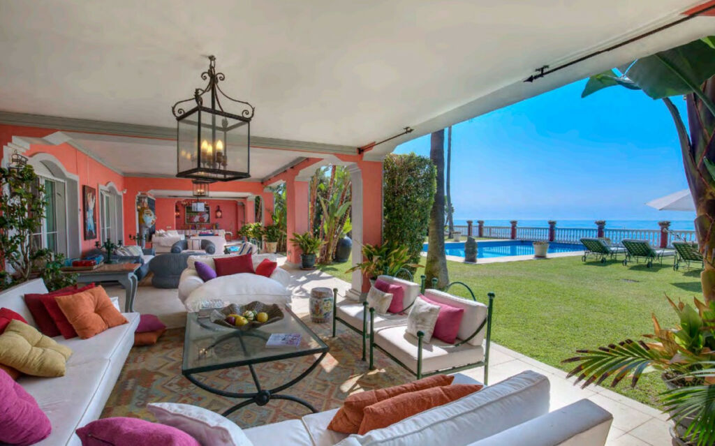Detached Villa New Golden Mile Málaga - image 8