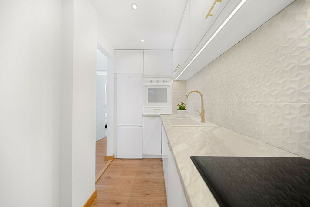 Middle Floor Apartment Torrequebrada Málaga - image 8