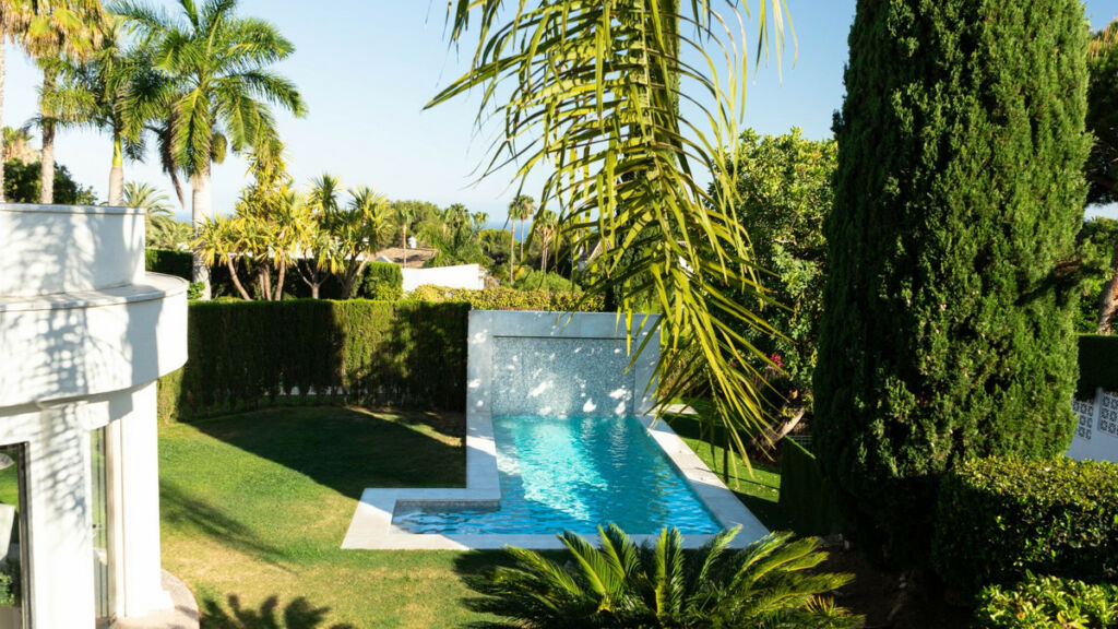 Detached Villa Sierra Blanca Málaga - image 8