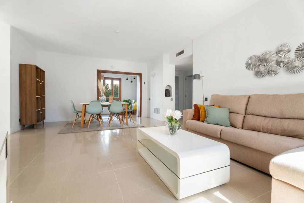 Middle Floor Apartment Puerto Banús Málaga - image 8