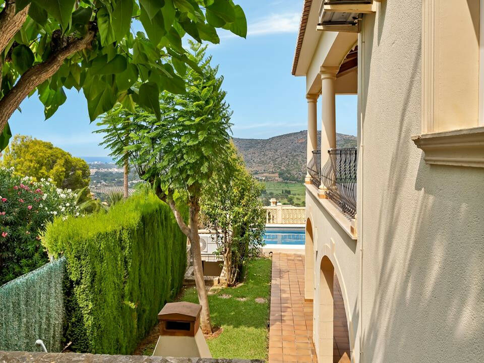 Detached Villa Sella Alicante - image 8