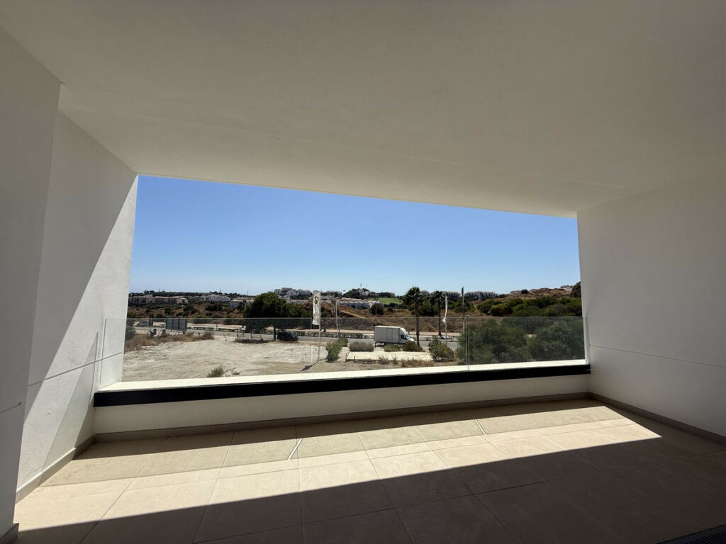 Middle Floor Apartment Calanova Golf Málaga - image 5