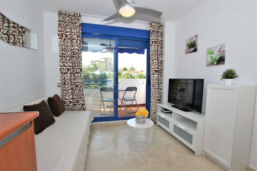 Middle Floor Apartment Torrequebrada Málaga - image 8
