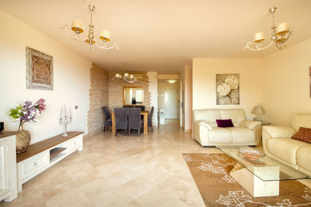 Townhouse Manilva Málaga - image 8