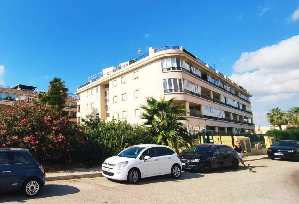 Ground Floor Apartment Playa Flamenca Alicante - image 8