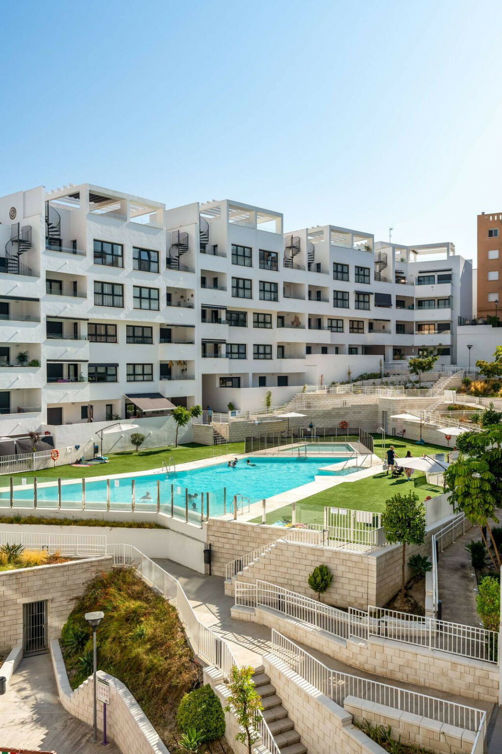 Middle Floor Apartment Estepona Málaga - image 8