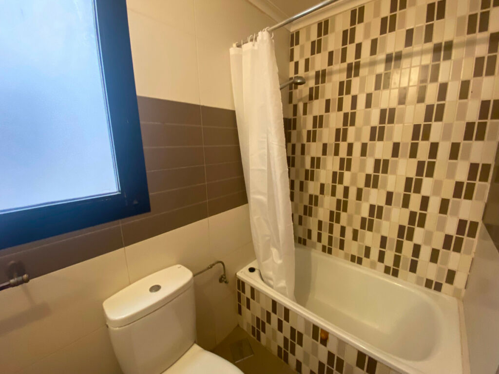 Middle Floor Apartment Torrevieja Alicante - image 8
