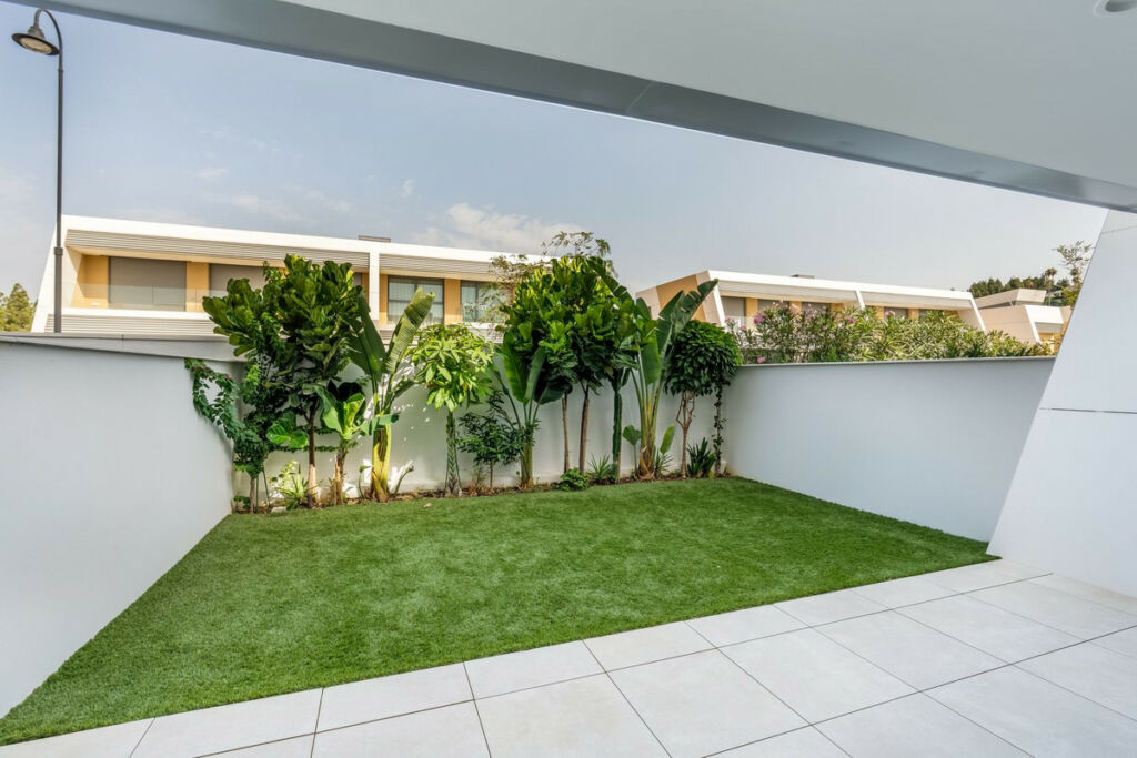 Townhouse El Chaparral Málaga - image 10