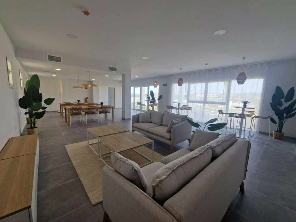 Middle Floor Apartment Estepona Málaga - image 11