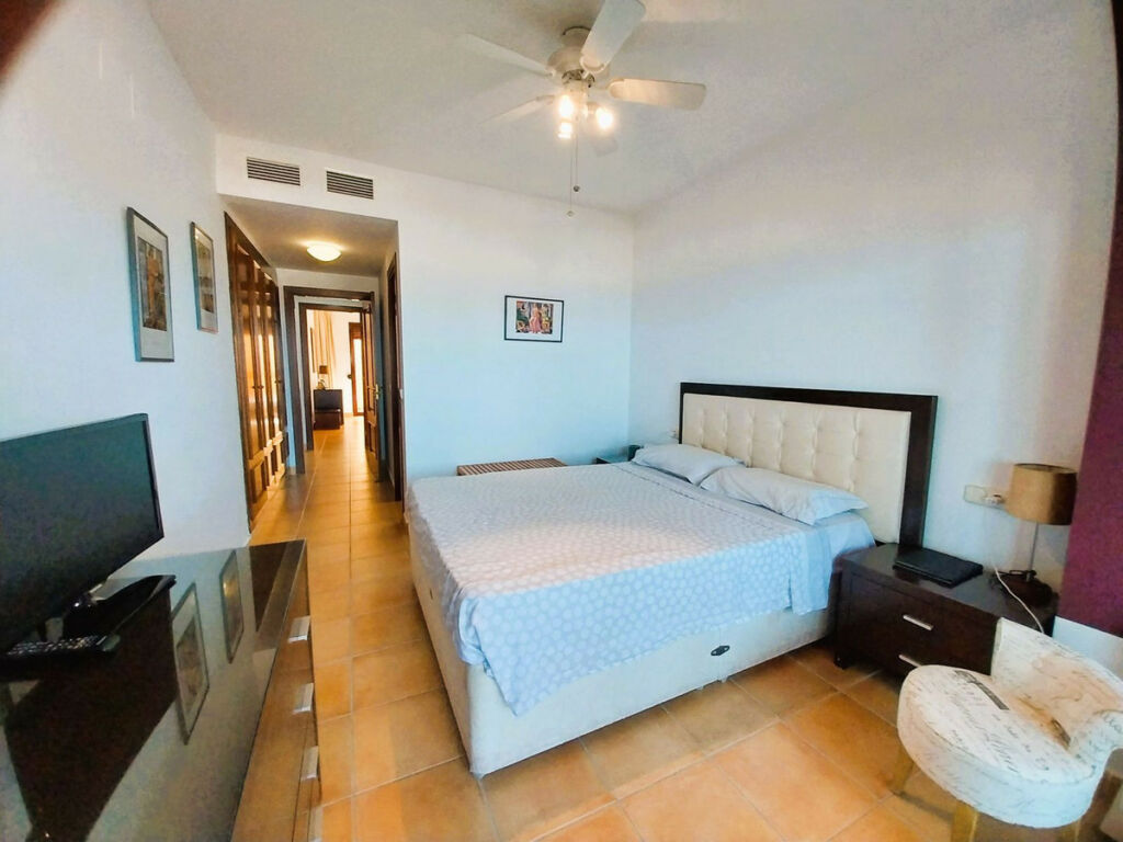Middle Floor Apartment Calahonda Málaga - image 8