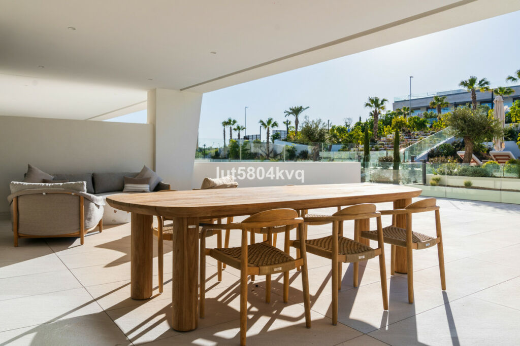 Ground Floor Apartment The Golden Mile Málaga - image 8