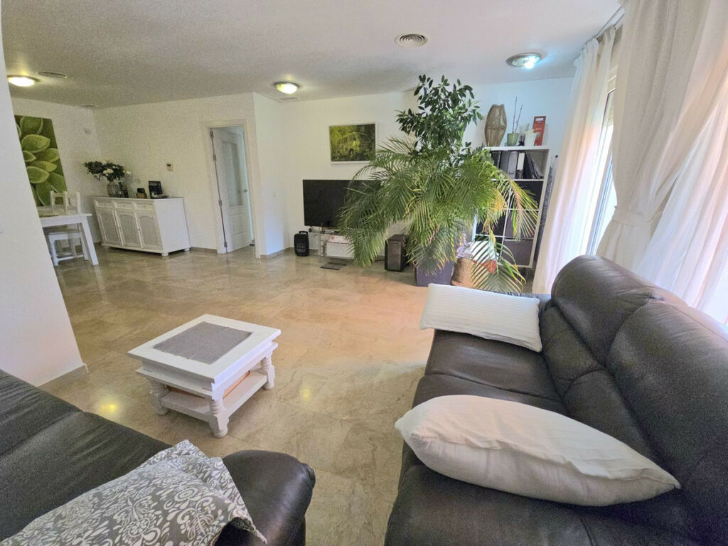 Top Floor Apartment Torrequebrada Málaga - image 8