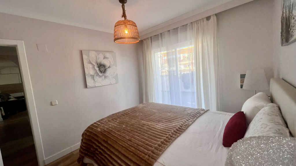 Penthouse Nueva Andalucía Málaga - image 8