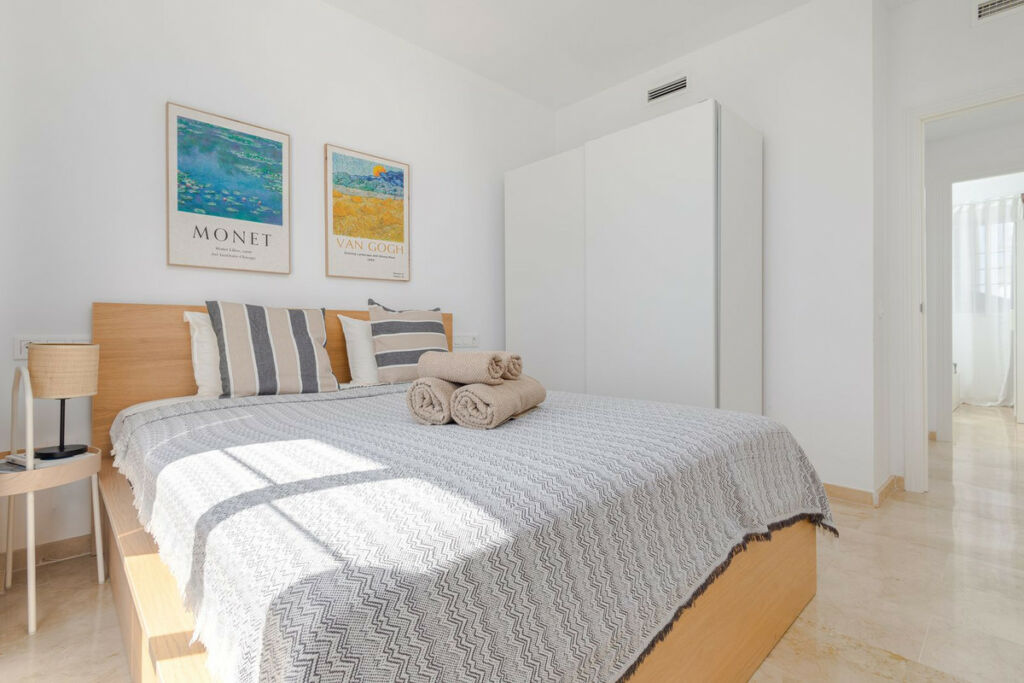 Middle Floor Apartment Manilva Málaga - image 8