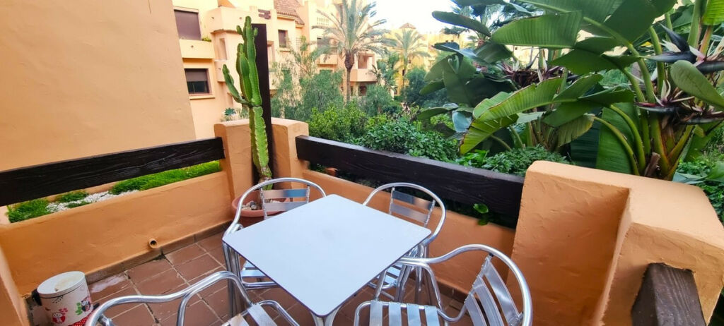 Middle Floor Apartment La Duquesa Málaga - image 8