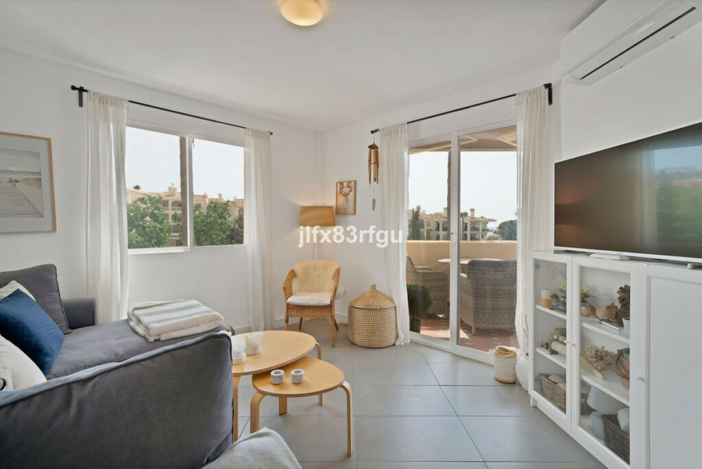 Top Floor Apartment Riviera del Sol Málaga - image 8
