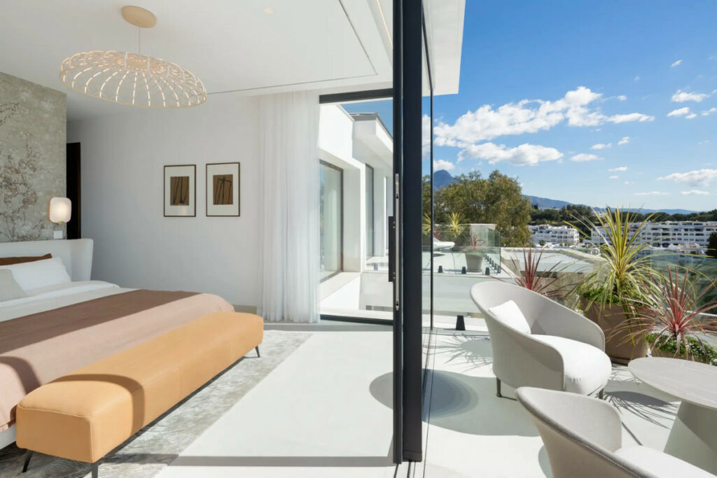 Detached Villa La Quinta Málaga - image 8