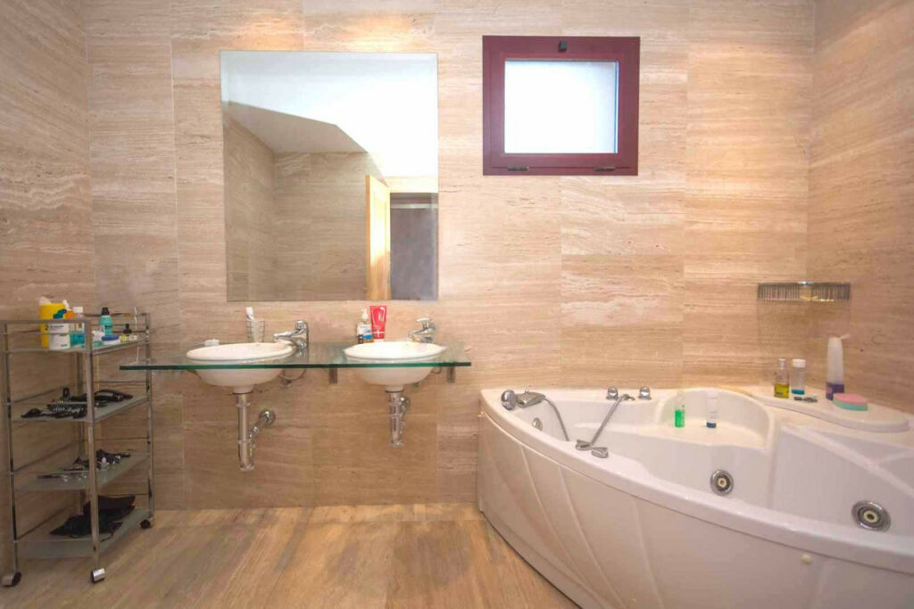 Ground Floor Apartment New Golden Mile Málaga - image 8