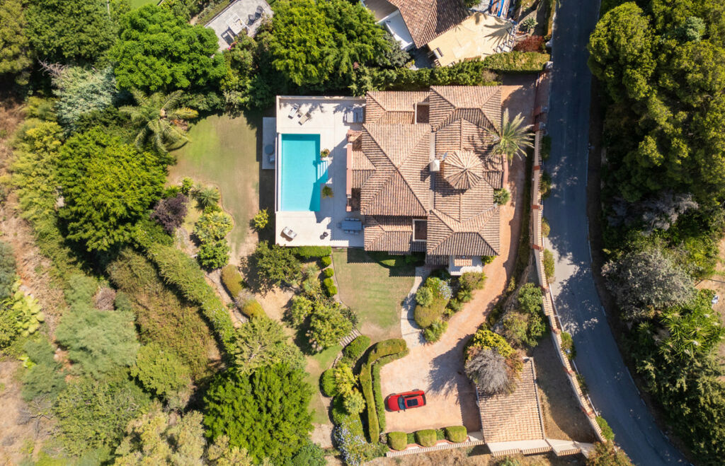 Detached Villa Benahavís Málaga - image 8