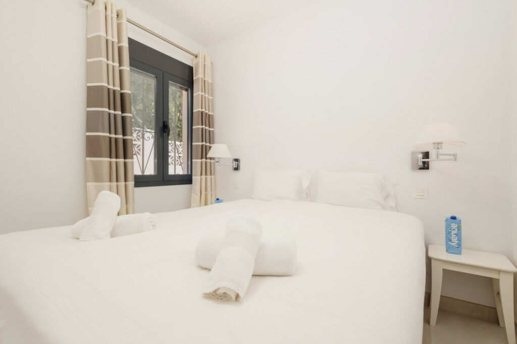 Detached Villa Costabella Málaga - image 8